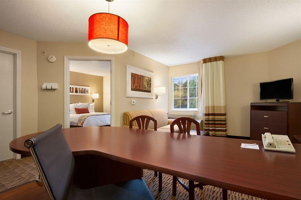 Mainstay Suites Detroit فارمنجتون هيلز المظهر الخارجي الصورة