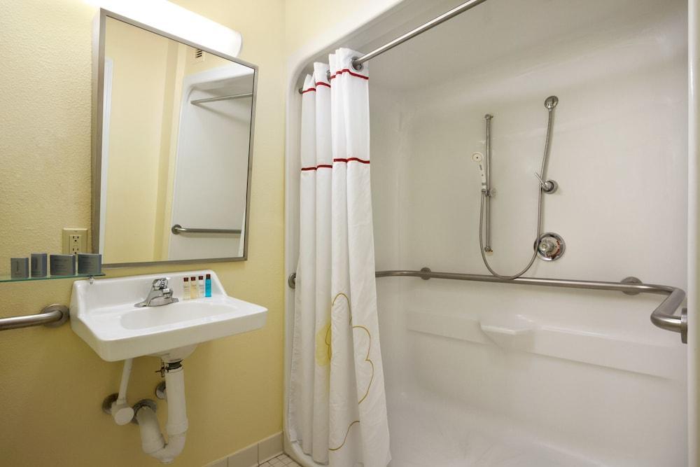Mainstay Suites Detroit فارمنجتون هيلز المظهر الخارجي الصورة