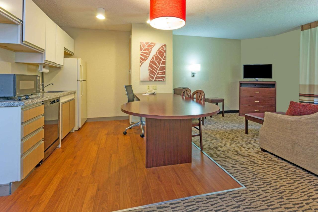 Mainstay Suites Detroit فارمنجتون هيلز المظهر الخارجي الصورة