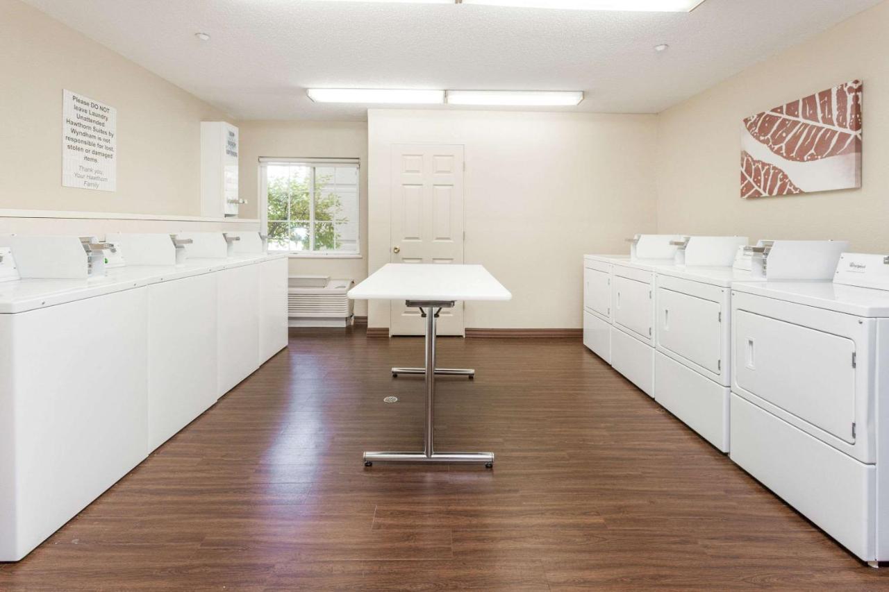 Mainstay Suites Detroit فارمنجتون هيلز المظهر الخارجي الصورة