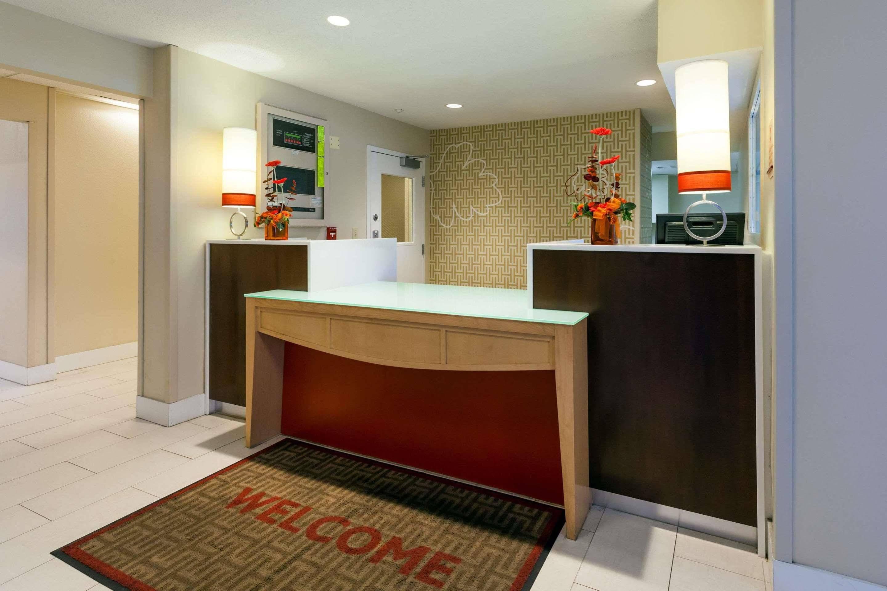 Mainstay Suites Detroit فارمنجتون هيلز المظهر الخارجي الصورة