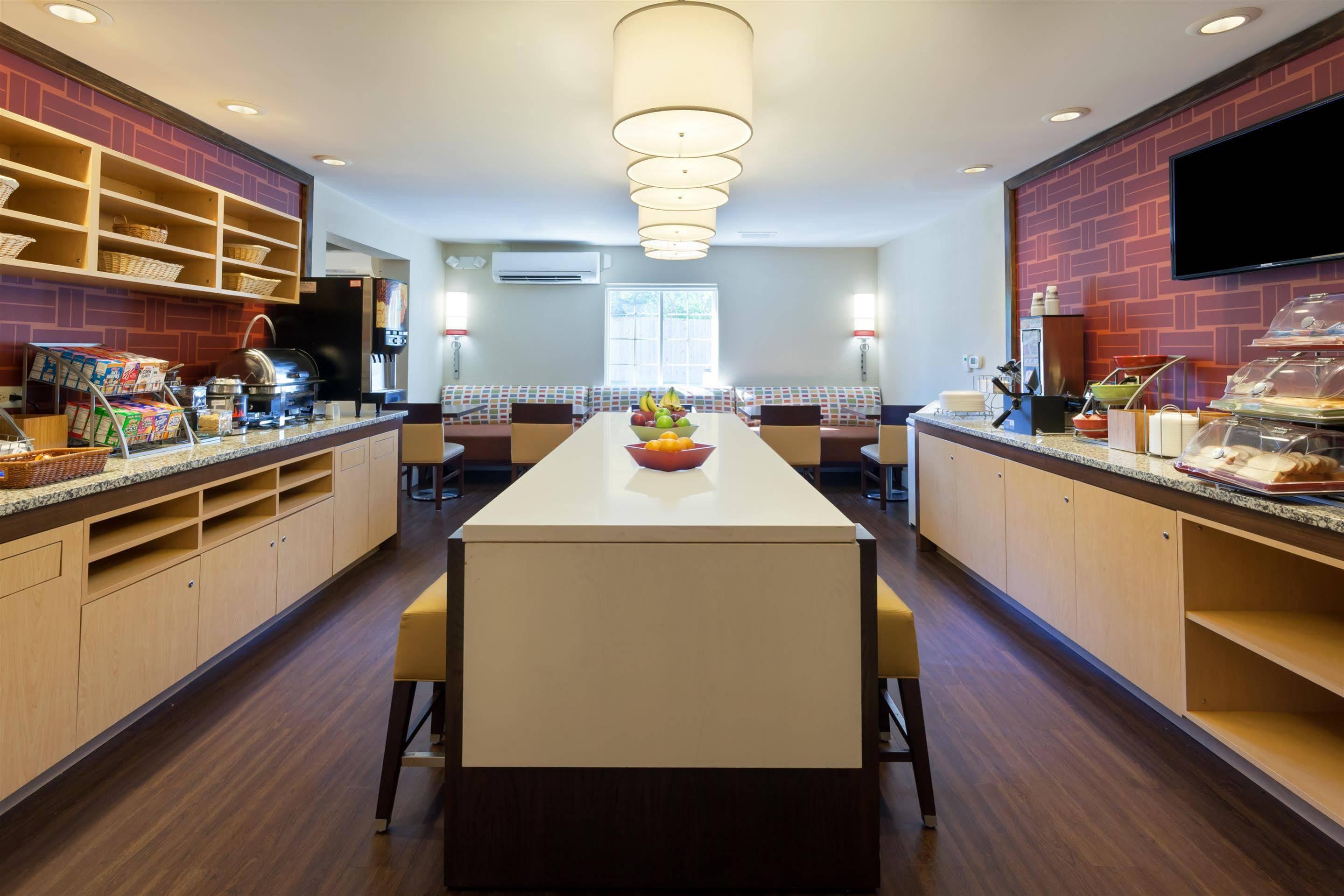 Mainstay Suites Detroit فارمنجتون هيلز المظهر الخارجي الصورة