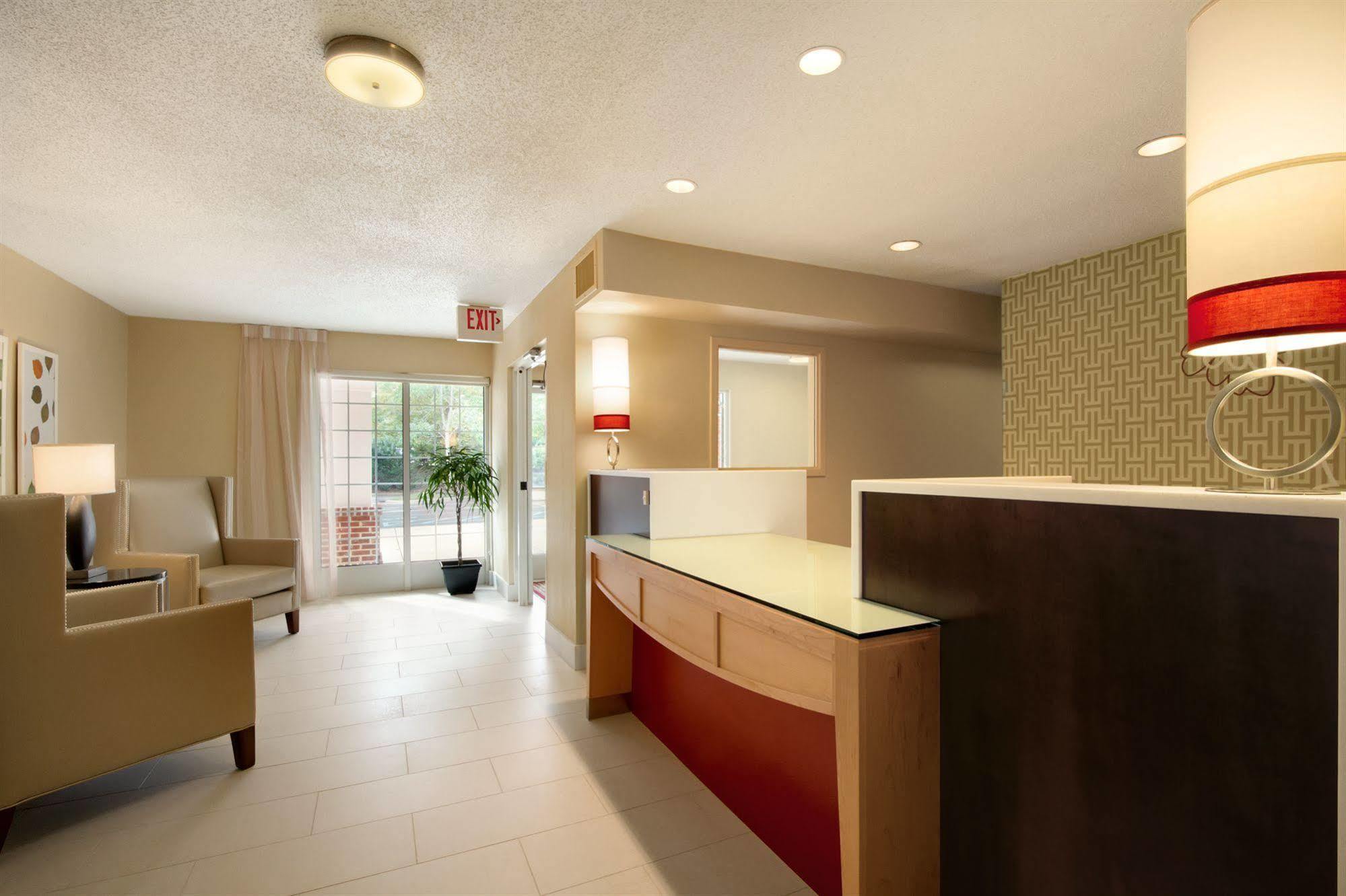 Mainstay Suites Detroit فارمنجتون هيلز المظهر الخارجي الصورة